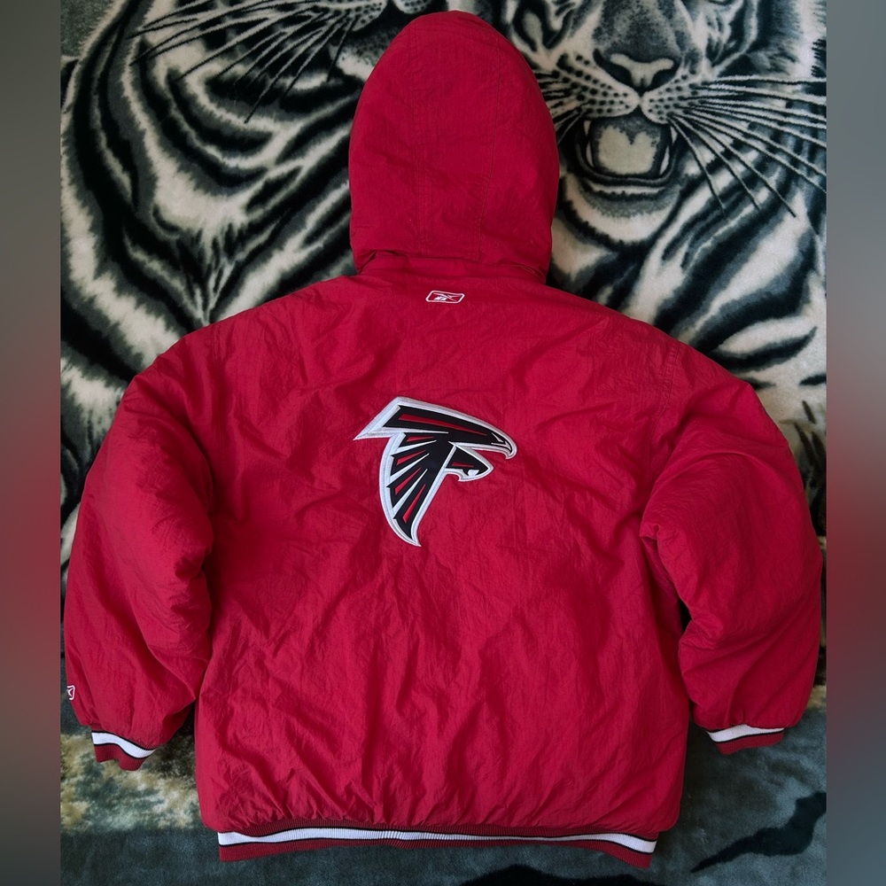 -Vintage Reebok NFL Atlanta Falcons Puffer Jacket 
-Size Kids 18/20